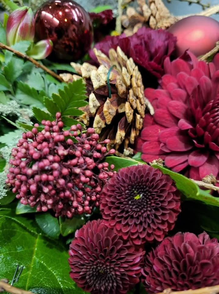 Asmild Plantecenter ApS tilbyder bestilling og levering af julebuketter