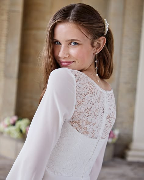 Ivalos Bryllup præsenterer ugens konfirmationskjole fra LILLY for 2026