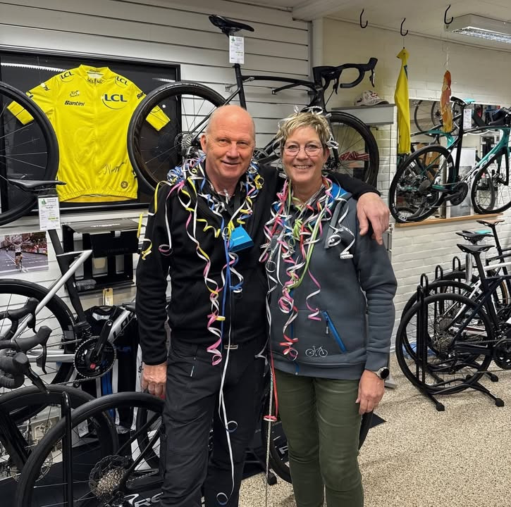 Per P. Cykler ønsker godt nytår og informerer om butikslukning d. 31/12