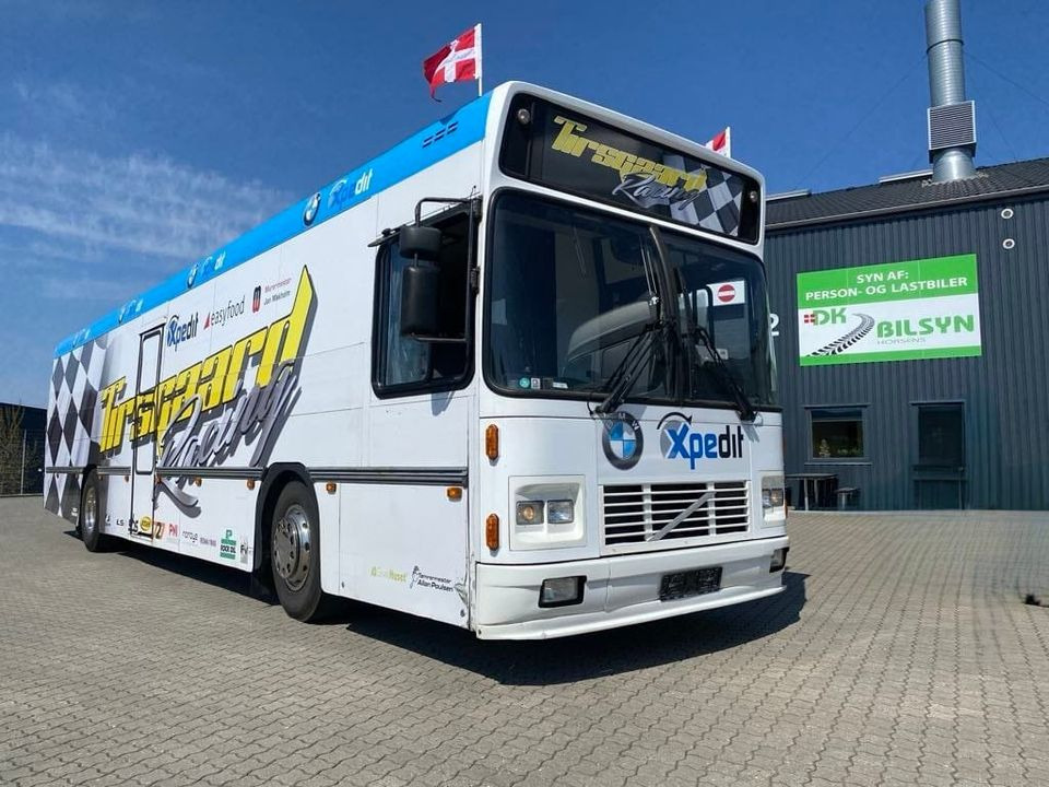 Tirsgaard Racing gør klar til forårets motorsportssæson med synet tur-bus