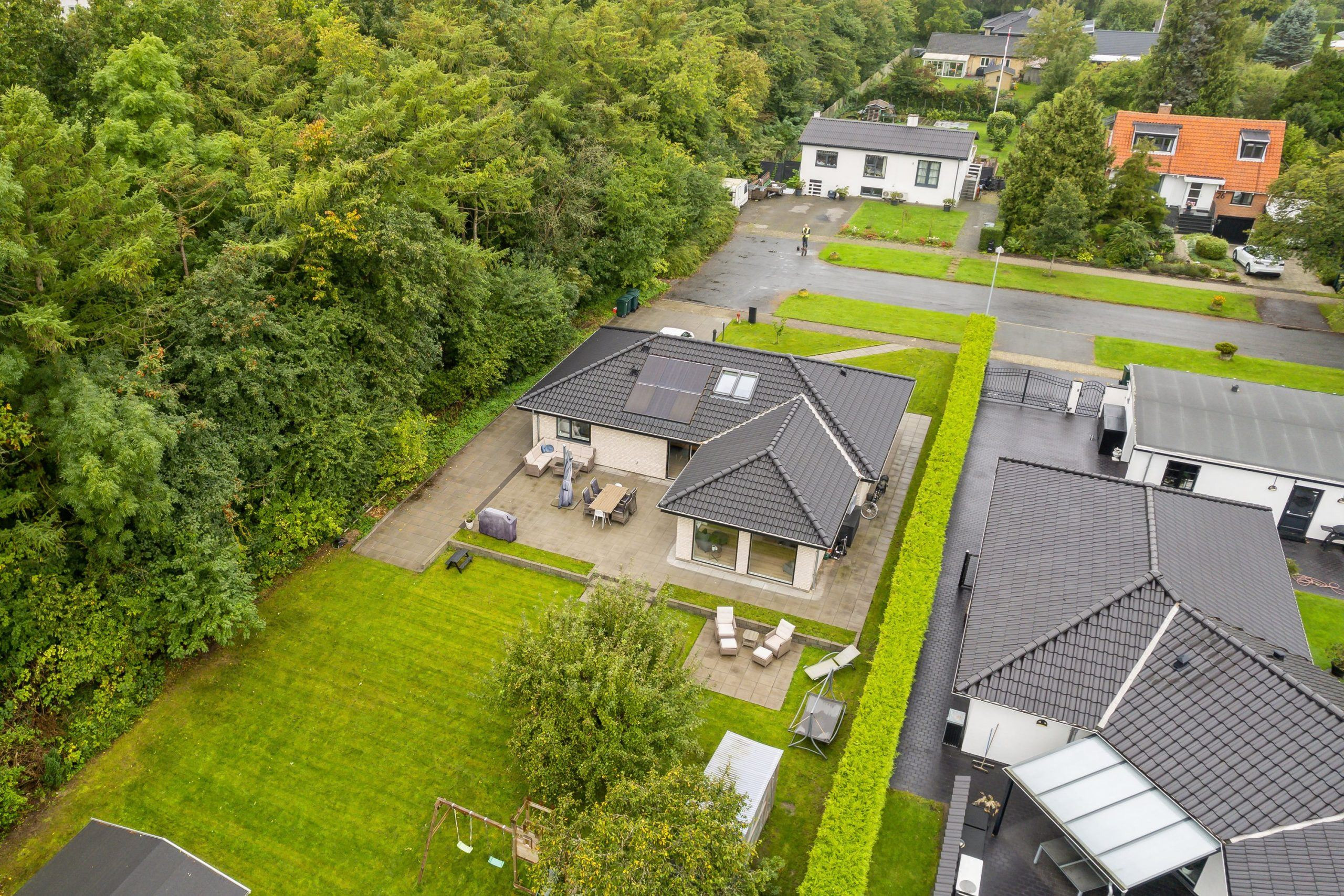 Luksusbolig netop kommet til salg i Brøndby: Se hvad du skal smide for Brøndbys dyreste adresser her