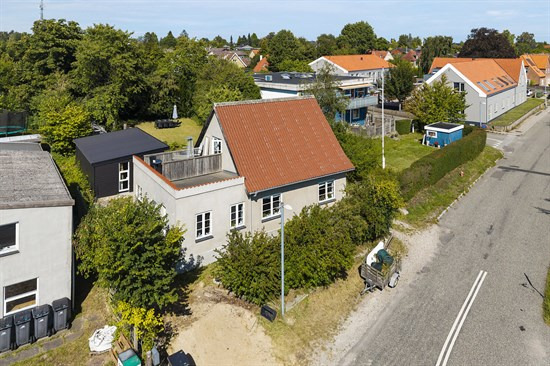 Lynge Stationsvej 33 er til salg for kun 2.695.000 kr.: Se de billigste boliger til salg i Lynge her