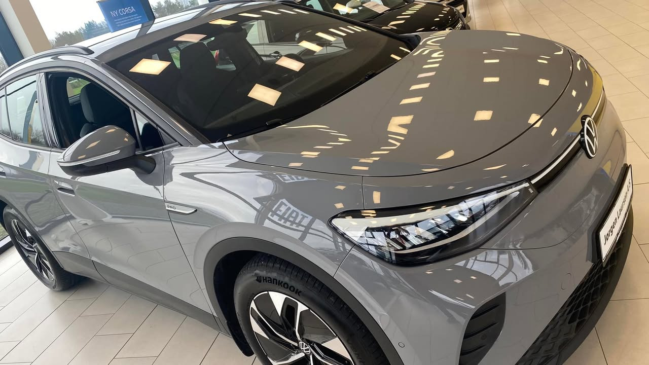 Jørgen Laursen A/S frister med næsten nye elbiler i Skive-udstilling