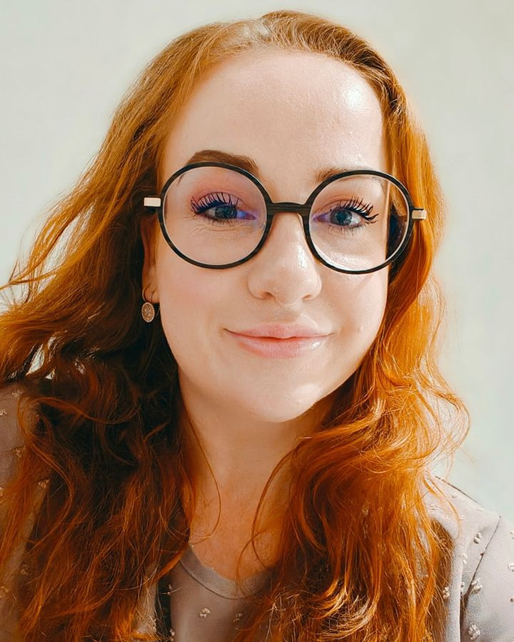 Rikke fra NYT SYN Kirkegade vælger stil og komfort med briller fra FLEYE Copenhagen