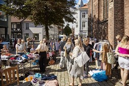 Genbrugsmarked i børnehøjde