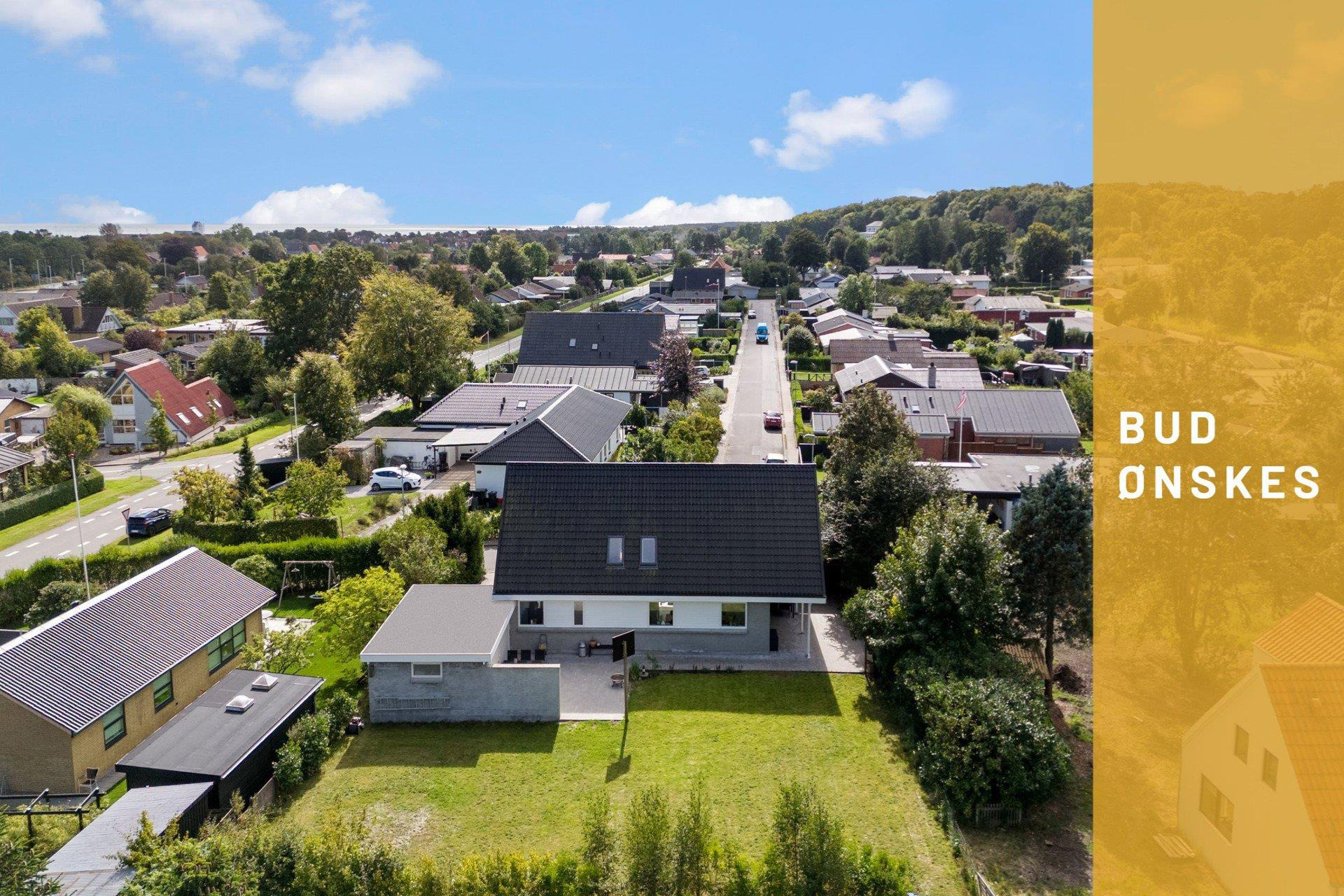 Stilfuld og moderne toplansvilla i Nordbyen i Sæby