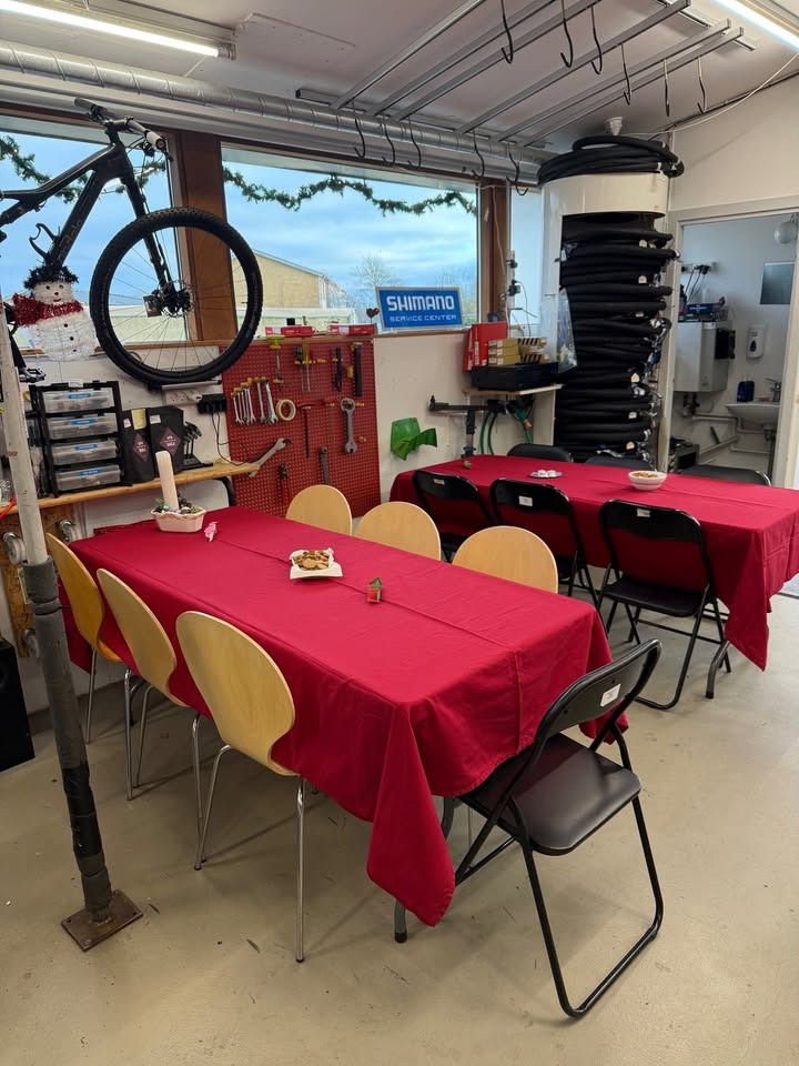 Per P. Cykler inviterer til julehygge på værkstedet i Snejbjerg