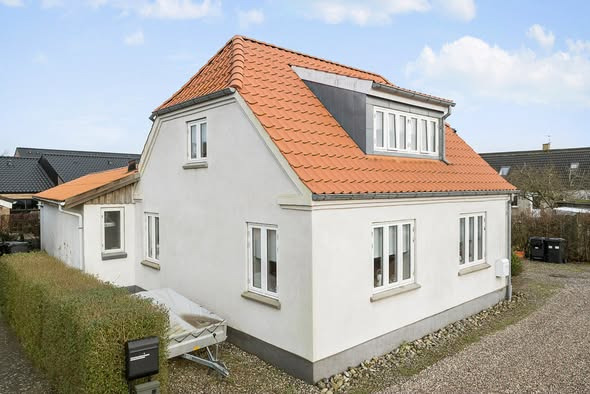 Mæglerhuset har ny pris på indflytningsklar villa i Fjerritslev til 1.050.000 kr.