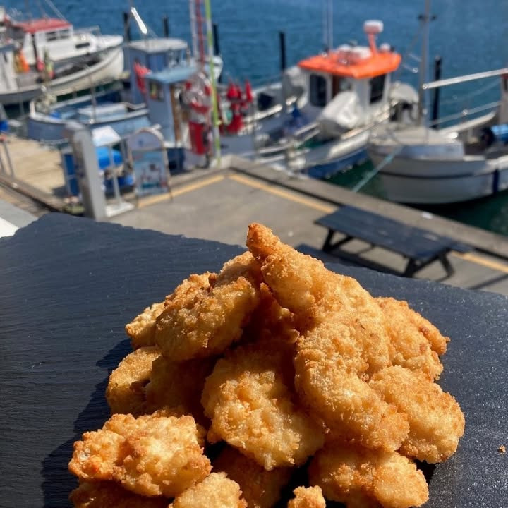 SuperBrugsen Dronninglund tilbyder indbagte rejer med sprød panering