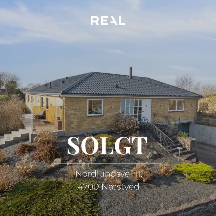 RealMæglerne Næstved by Bülow ApS fejrer salg af ejendom på Nordlundsvej 11