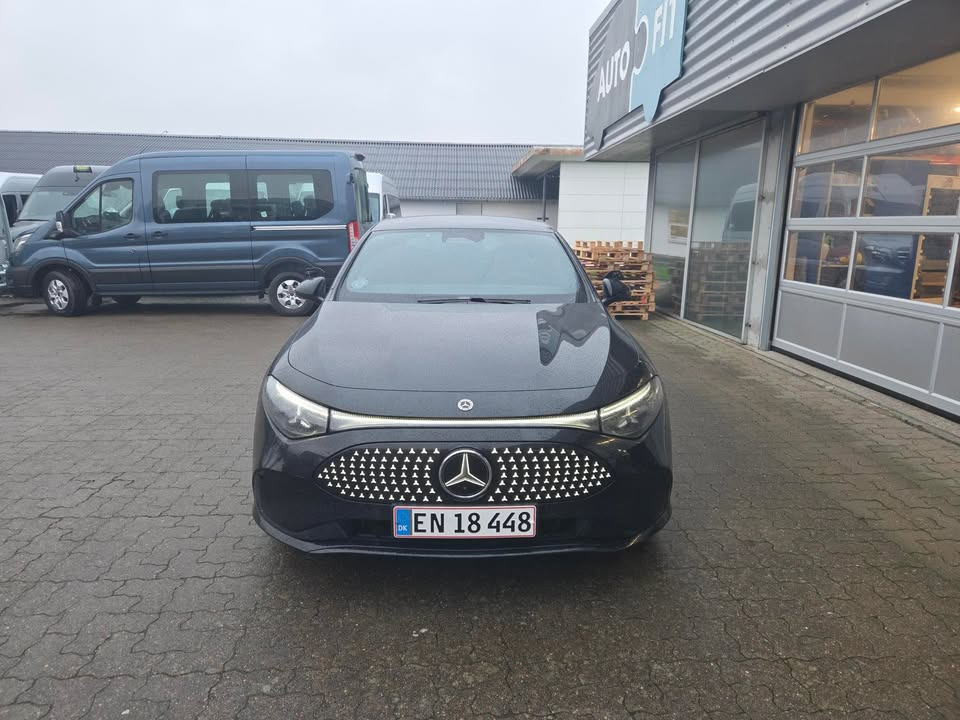 AutoFit A/S holder lukket i julen og deler indblik i en speciel Mercedes CLA EQ