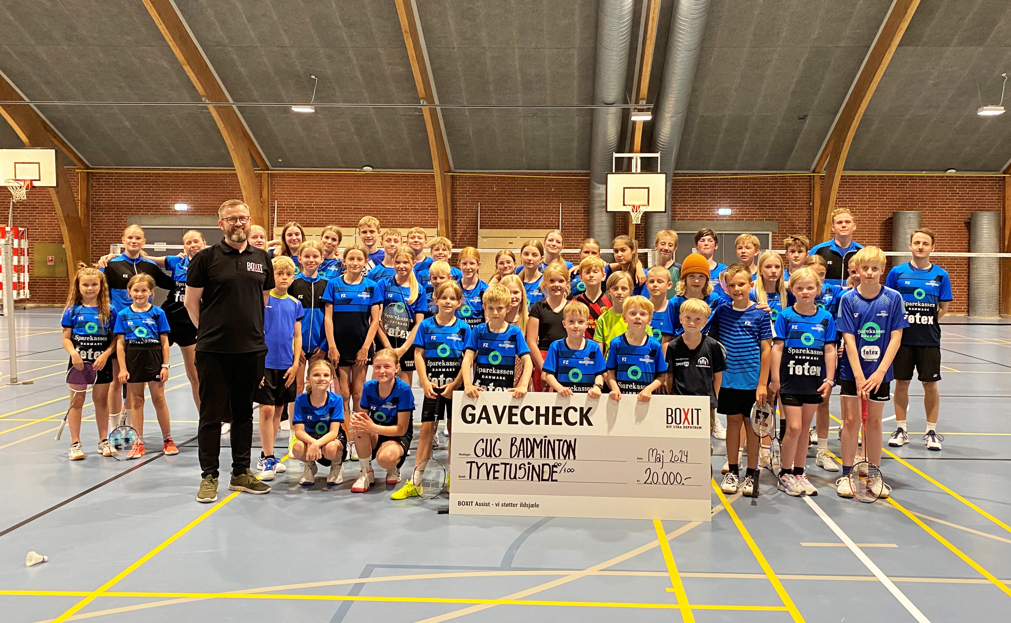 Gug Badminton klub vinder sponsorat på 20.000 kroner