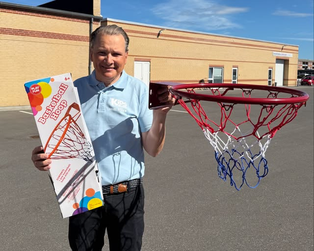 KiDS Coolshop har ja tak-tilbud på solid basketkurv med ophæng
