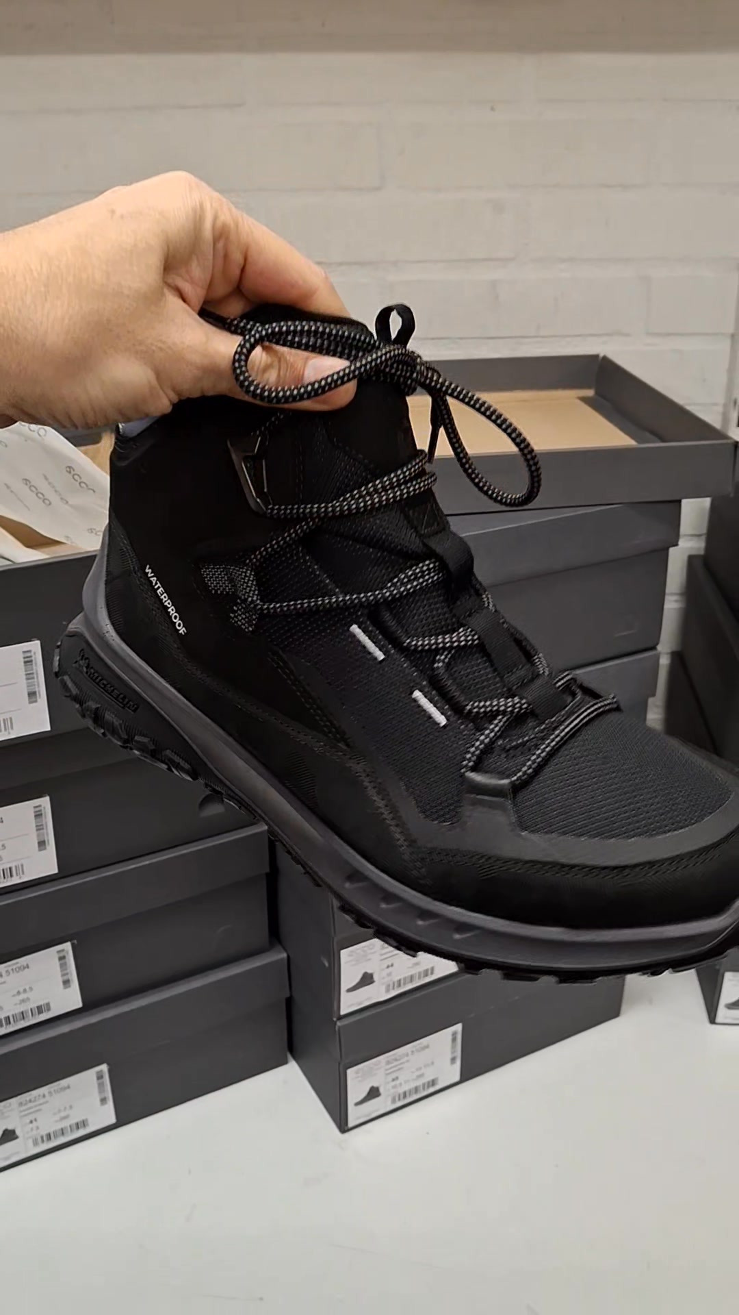 Kjeld Sko tilbyder Ecco støvler til nedsat pris i begrænset antal