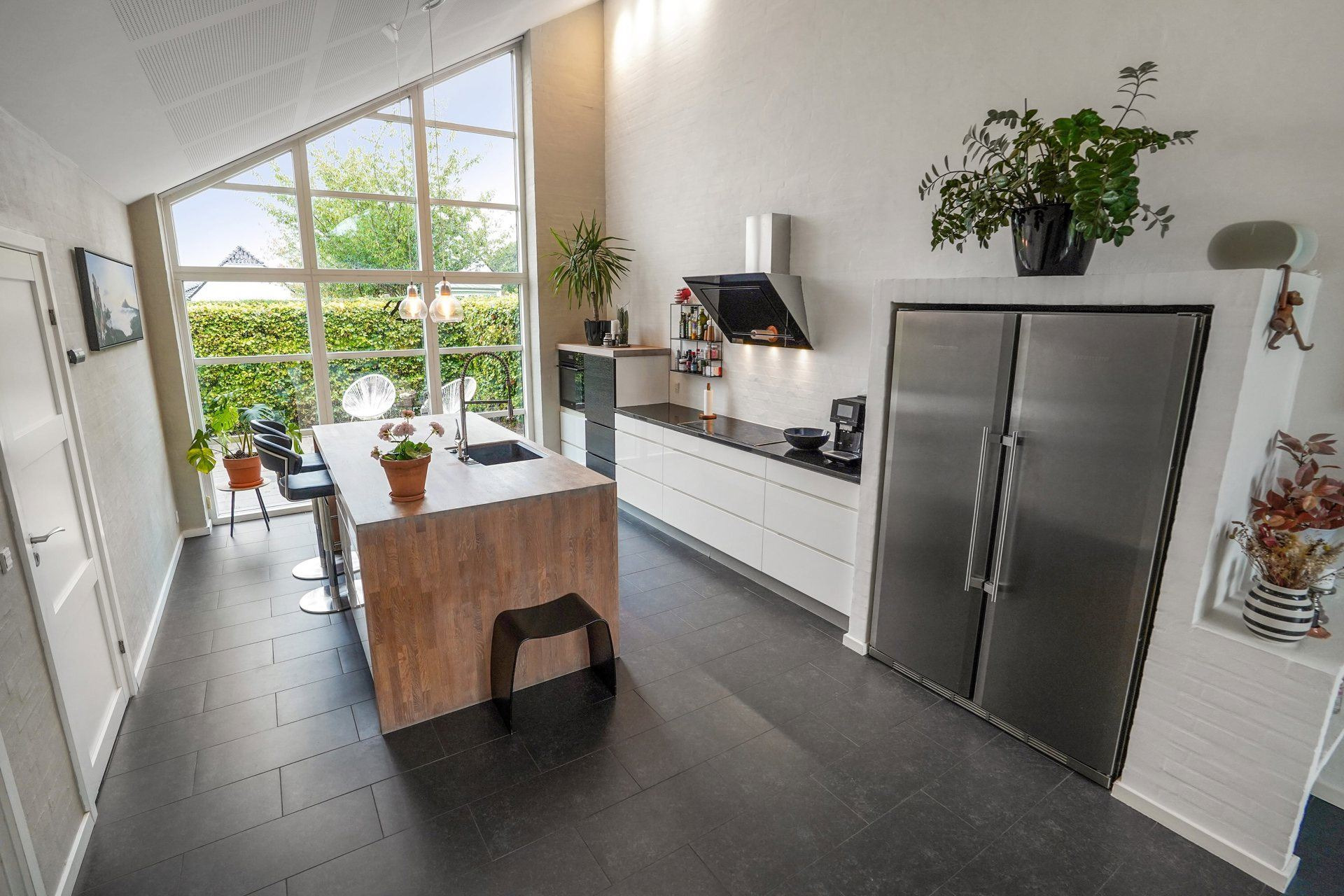 Luksusbolig netop kommet til salg i Årslev: Se hvad du skal smide for Årslevs dyreste adresser her