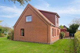 Viborgvej 894 og 1 anden boliger er kommet til salg denne uge i Sabro - se boligerne her.