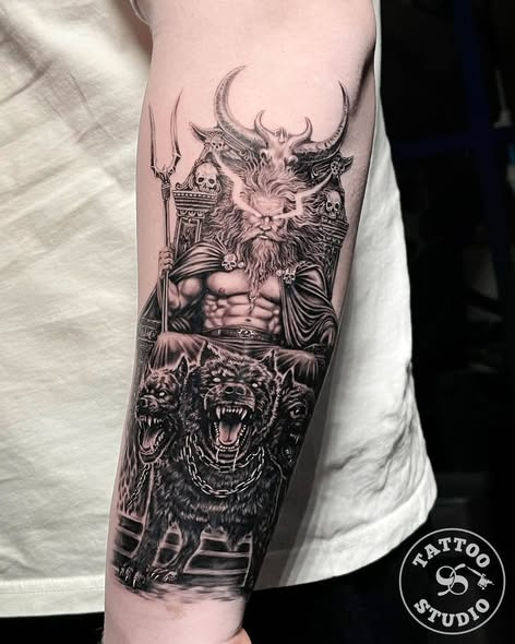 Tattoo Studio 96 præsenterer et mytologisk black & grey mesterværk