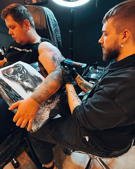 Andreas tilbyder walk-in sessioner hos Mr. & Mrs. Tattoo på lille-fredag