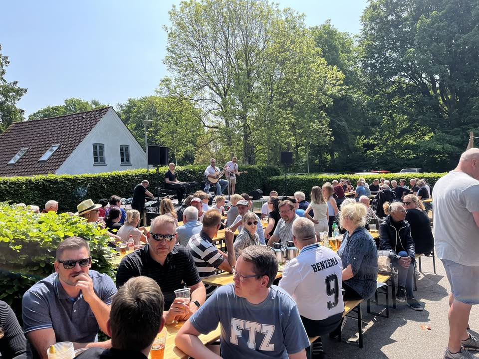 Torvedag-troldefest samler Vissenbjerg på toppen