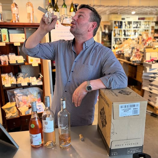 KOKKENS VINHUS ApS holder ferielukket i uge 30 og 31