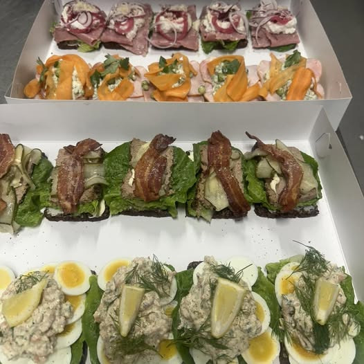 Den Hvide Hest Kolding tilbyder smørrebrød og festbookinger på lukkedage