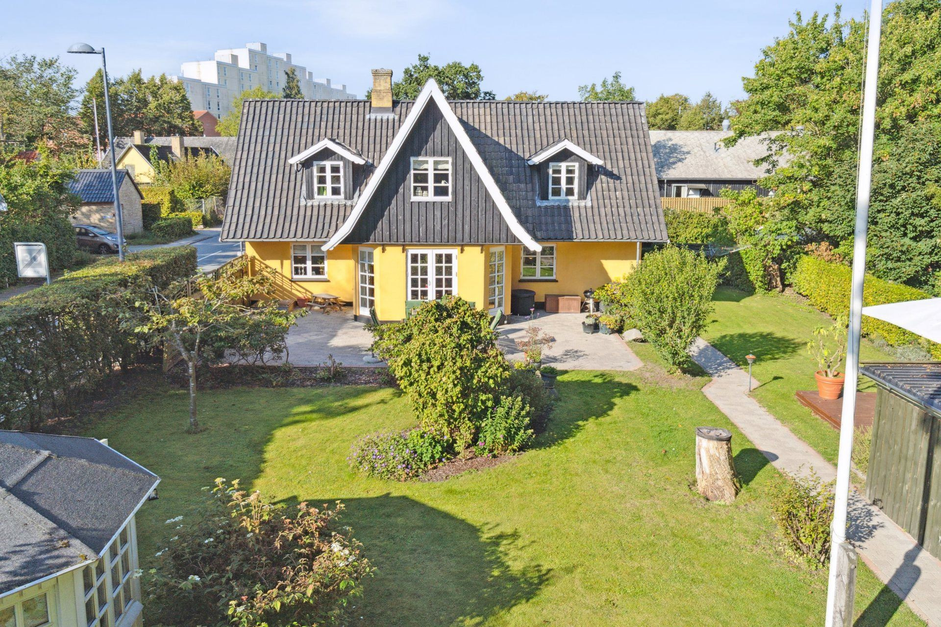 En ren boligdrøm på [m² på dyreste bolig] m² til 6,2  mio. kroner er nu komme til salg i Måløv: Se hvor de dyreste boliger til salg i Måløv er