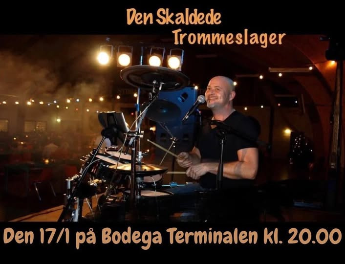 Den skaldede trommeslager spiller på TERMINALEN lørdag kveld
