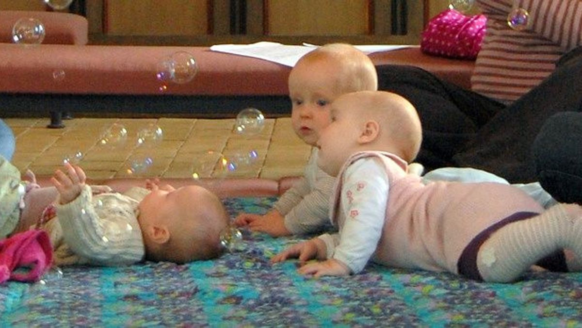 Babysalmesang fortsætter i Skovvejskirken, Digterparken 1, 2750 Ballerup, fra mandag den 6 februar kl. 10