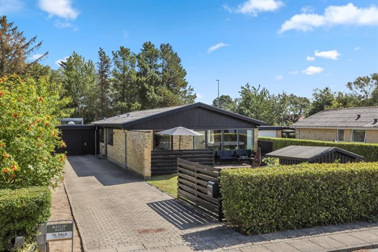 Til salg hos Mæglerhuset Sæby: Flot renoveret villa i Nordbyen i Sæby