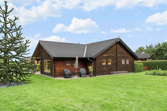 Pris sat ned med 105.000 kr. på Hovedgaden 30