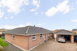 Komfortabel og opdateret villa til salg på Råbjergvej 15 i Støvring