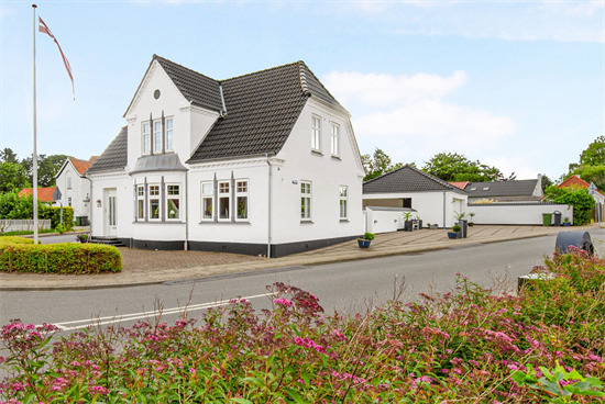 Top 6 over dyreste boliger til salg i Brørup. Priser op til 3.295.000 kr