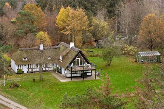 Rugårdstien 6 og 1 anden boliger er kommet til salg denne uge i Glesborg - se boligerne her.