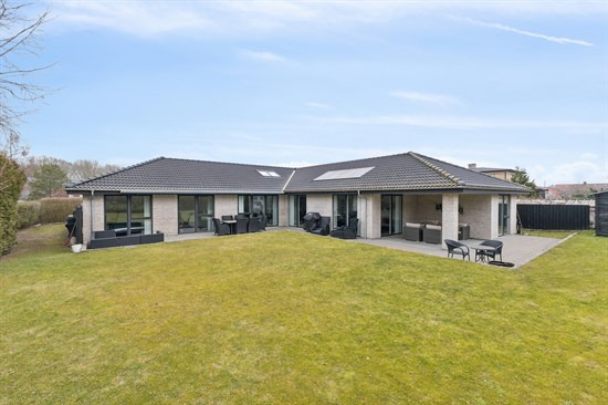 Nøjsomhedsvej 27A og 3 andre boliger er kommet til salg denne uge i Kongens Lyngby - se boligerne her.