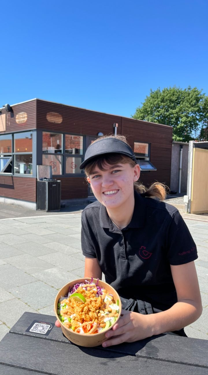 Kylling & Co tilbyder lørdagsfrokost med kyllingebowl til rabatpris