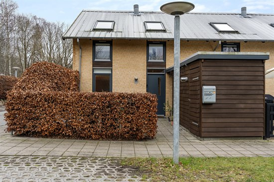 Bobakken 42 er til salg for kun 1.995.000 kr.: Se de billigste boliger til salg i Ålsgårde her