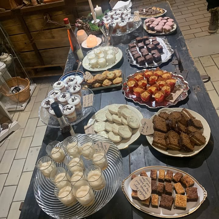 Fru Hansens Butik & Café inviterer til ta’ selv tapas kagebord med veninderne