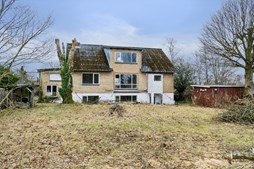 Til salg hos Lokalbolig Silkeborg - Mathias Bach & Co: 186 etagemeter med muligheder i Sejs