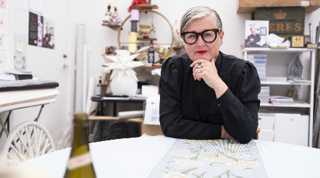 Oplev broderi med kant og energisk popmusik i Horsens