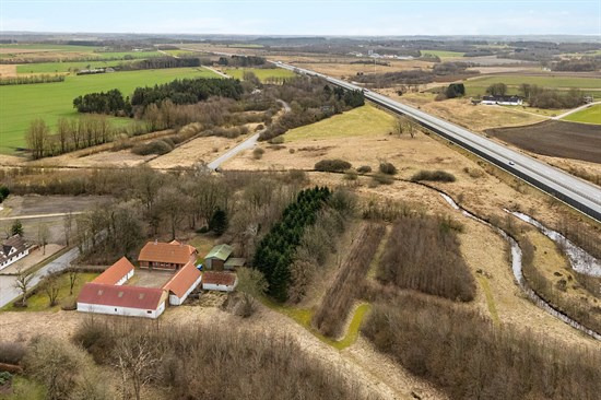 Ljørringvej 42 og 1 anden boliger er kommet til salg denne uge i Aulum - se boligerne her.