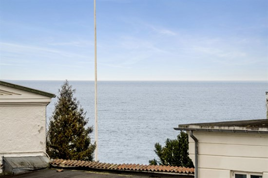 Skodsborg Strandvej 227 er til salg for kun 2.465.000 kr.: Se de billigste boliger til salg i Skodsborg her