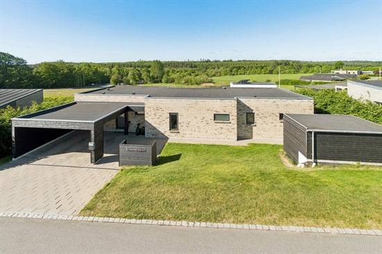 Top 6 over dyreste boliger til salg i Hinnerup. Priser op til 8.800.000 kr