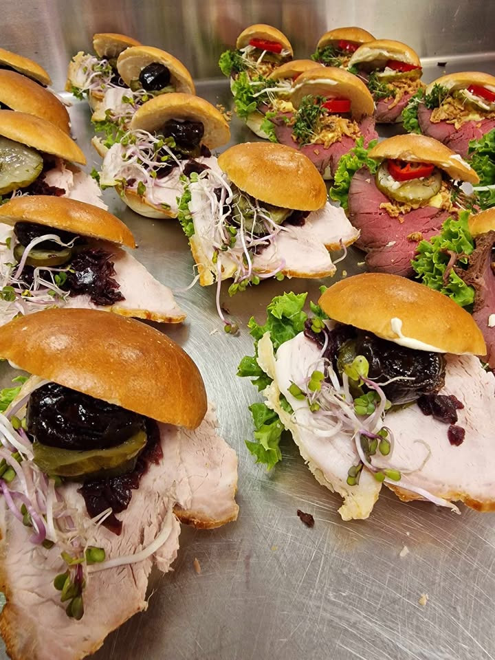 Meny Als lokker med lækre fredagsfristelser i delikatessen