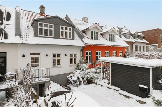 Skovvejen 115 og 4 andre boliger er kommet til salg denne uge i Aarhus - se boligerne her.