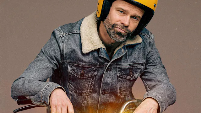 Mick Øgendahl indtager Thisted Musikteater med "Bad Boy