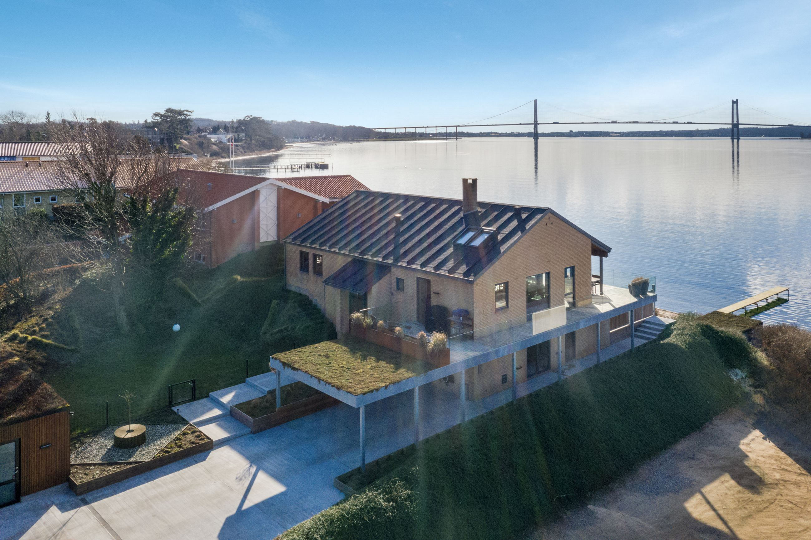 Netop kommet til salg: Strandvejen 201, Strib en af Middelfarts dyreste adresser