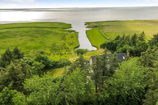 Fjordvejen 38 og 1 anden boliger er kommet til salg denne uge i Vemb - se boligerne her.