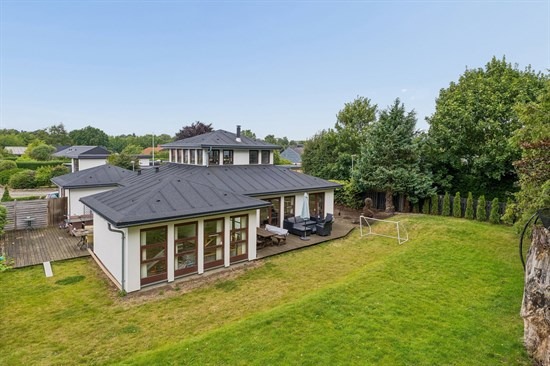 Møllevangen 31A og 1 anden boliger er kommet til salg denne uge i Hammel - se boligerne her.