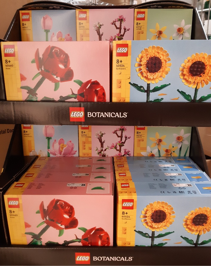 Meny Randers tilbyder LEGO blomster til afhentning