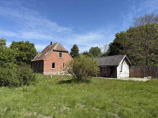 Skolebakken 14 er til salg for kun 345.000 kr.: Se de billigste boliger til salg i Fårup her